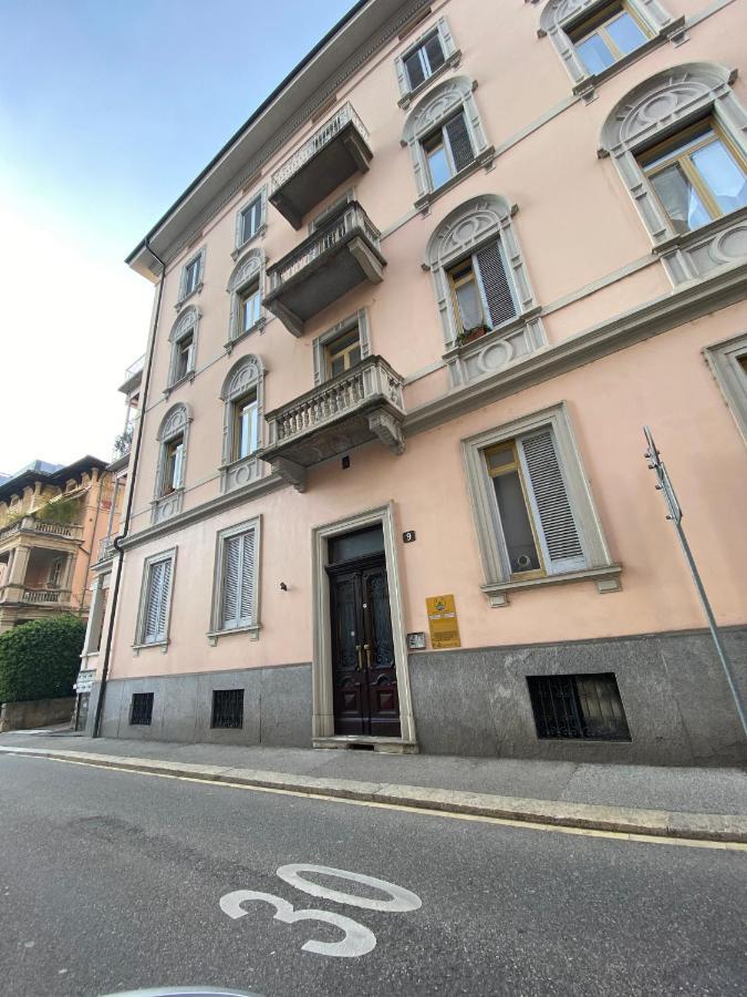 Cozy Apartment By The The Lake Of Lugano Luaran gambar