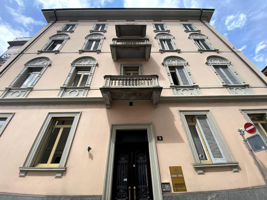 Cozy Apartment By The The Lake Of Lugano Luaran gambar
